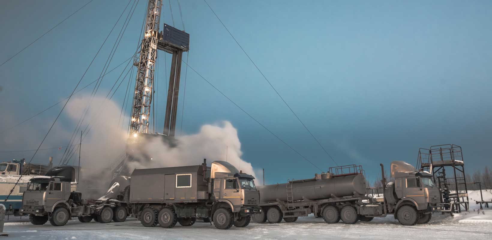 Drilling rig and lorries