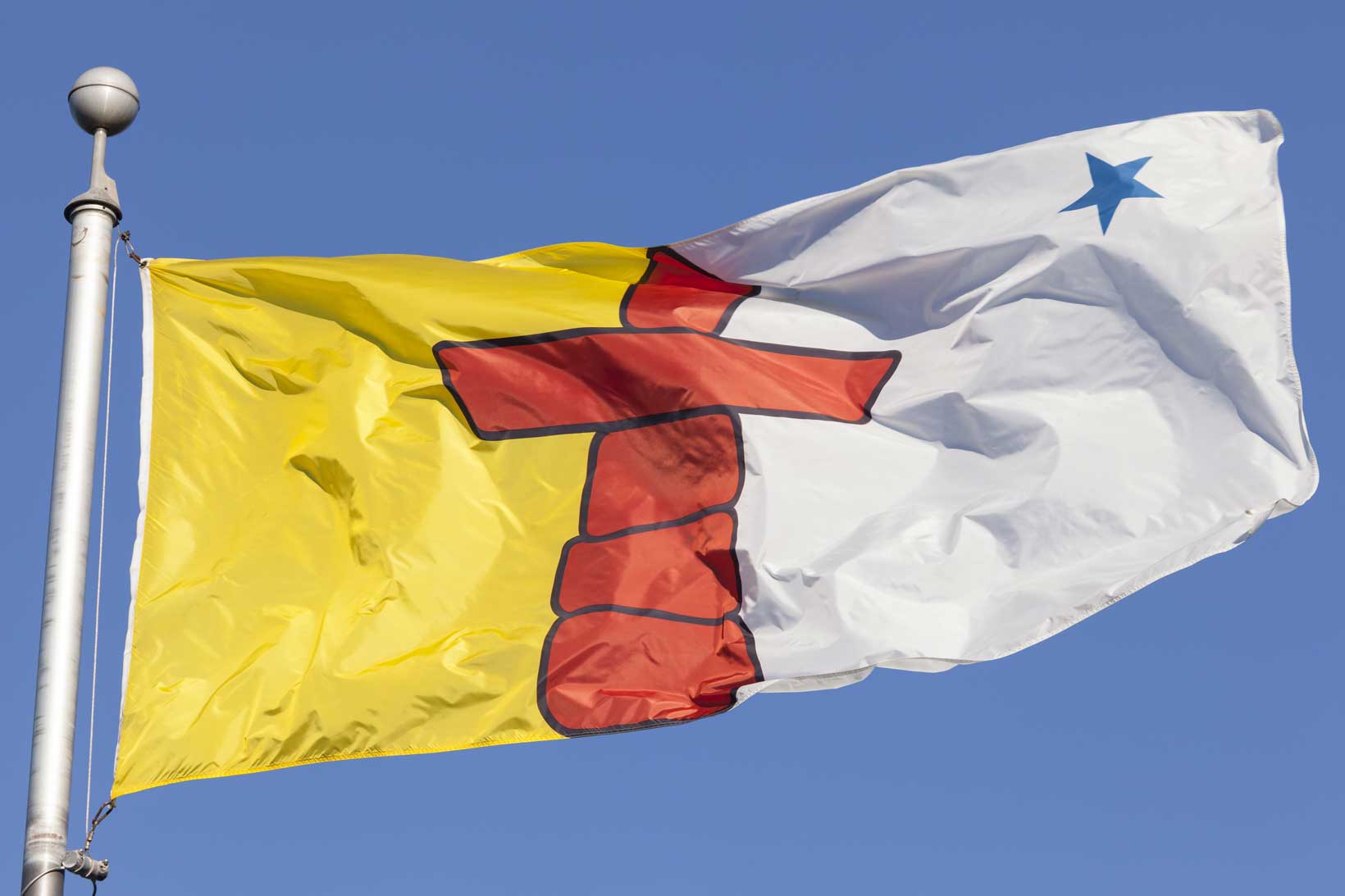 Nunavut flag